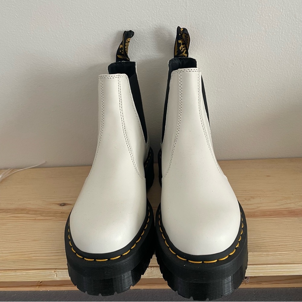 Unisex White Dr Martens Cute Platform Boots Goth Size 9